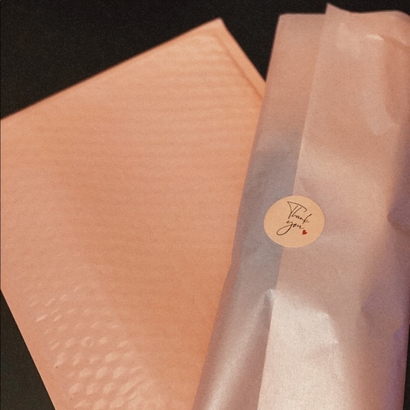 Meet your Posher, Katy - Picture 2 of 2